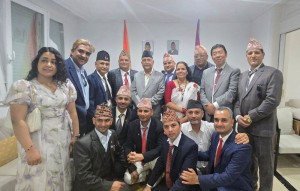 प्रधानमन्त्रीसँग प्रवासी नेपाली मञ्चको अन्तरक्रिया : स्वदेश फर्किएर विकास र समृद्धिमा सघाउन आग्रह        