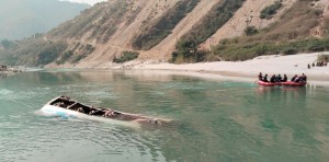 रामेछाप बस दुर्घटना अपडेट : १२ जनाको मृत्यु        