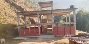 बजेट अभावमा विद्यालय भवन निर्माण अधुरो    