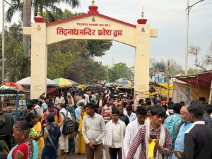 पूर्णागिरि मेलापछि महेन्द्रनगरमा भारतीय दर्शनार्थीको घुइँचो    