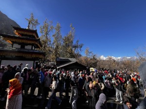 एकैदिन मुस्ताङ भित्रिए करिब सात हजार पर्यटक