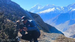 मुस्ताङमा हिउँ चितुवा अध्ययन गर्न ‘क्यामेरा ट्यापिङ’ गरिँदै    