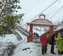 हिमपात हुँदा किसान र पर्यटन व्यवसायी उत्साहित