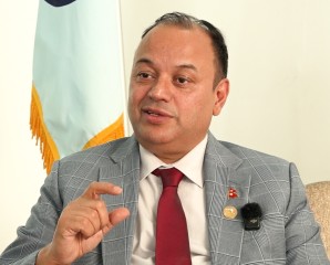 ‘एनआरएनए’ का अध्यक्षको अन्तर्वार्ता : एनआरएनएमा पैसा, शक्ति र राजनीति हावी हुनुहुँदैन-डा. हेमराज शर्मा   