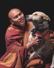 बुद्धको सन्देश बोकेका भिक्षुहरूको अमेरिकामा ‘लङ्ग मार्च’   