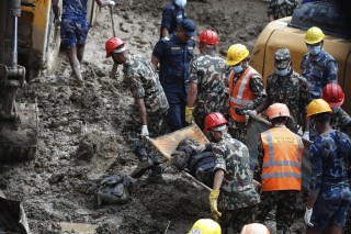 म्याग्दीमा पहिरोले घर पुरिँदा वृद्धको मृत्यु, एक महिलाको सकुशल उद्धार
