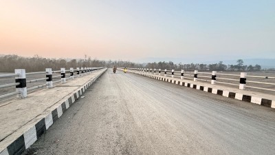 आठ वर्षमा बन्यो केरुङ्गे खोलामा पुल   