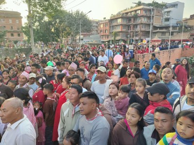 ब्रह्मायणी जात्रा : बिहानैदेखि भीड   