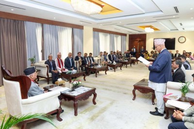 प्रधानमन्त्रीसमक्ष निर्यात व्यवसायी महासङ्घको सुुझाव प्रस्तुत        