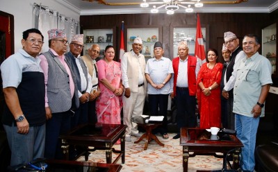ज्येष्ठ नागरिकका माग पूरा गर्न सहयोग गर्ने अध्यक्ष प्रचण्डको प्रतिबद्धता   