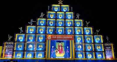 नेपाली क्रिकेट खेलाडीको तस्बिर राखेर कालीपूजा पण्डाल   