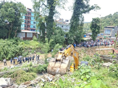पोखरा महानगरको योजनाः फिर्केको दायाँबायाँ ‘फुटट्रेल’, ‘एलइडी’ले सजाइने   