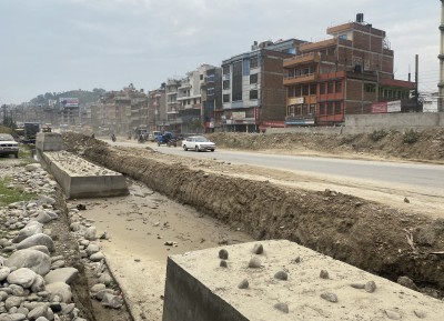 साँगा-धुलिखेल सडकको पुलबजार खण्डमा स्तरोन्नति शुरु        