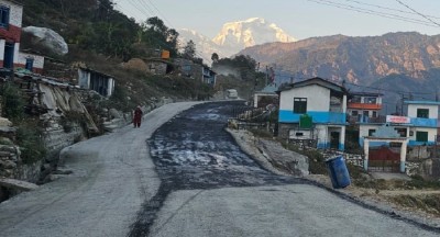 बेनी-पाखापानी सडकः किराखोर-नेप्टेचौर खण्डमा धमाधम कालोपत्र हुँदै   