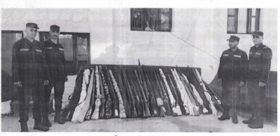 बैतडीमा ३८७ नाल भरुवा बन्दुक प्रशासनलाई बुझाइयो    