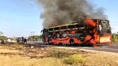 भारतको राजस्थानमा बसमा आगलागी हुँदा २० जनाको मृत्यु        