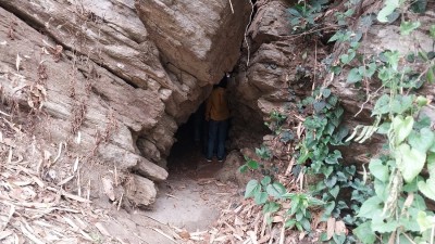 पर्यटनको सम्भावना रहेको ‘चमेरे गुफा’ ओझेलमा   