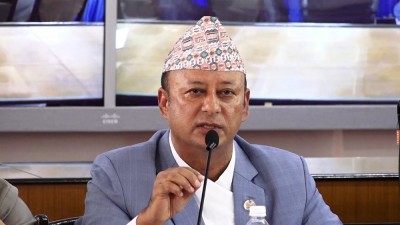 घिसिङलाई हटाउन सरकारले चलखेल गरेको छैन : मन्त्री खड्का        