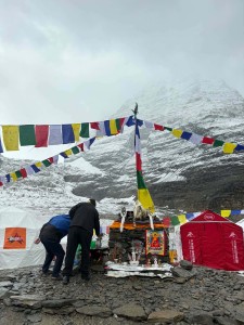धवलागिरि हिमाल आरोहण टोली फर्कियो   
