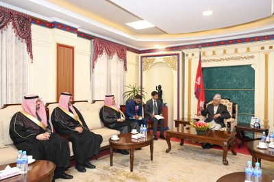      राष्ट्रपतिसँग बिदाइ भेट    