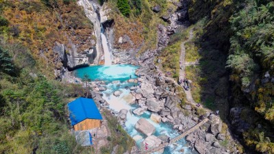 आहा ! फुतफुते झरना   