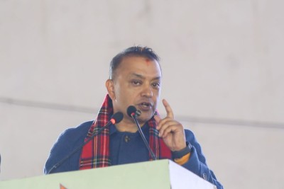 कांग्रेस महामन्त्री थापाद्वारा समसामयिक राजनीतिक प्रस्ताव पेस    