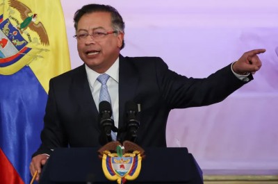 मातृभूमिको सुरक्षार्थ पुन : ‘हतियार बोक्न’ तयार रहेको कोलम्बियाका राष्ट्रपतिको चेतावनी   