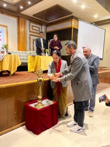 सर्वपक्षीय बैठकपछि निर्वाचनको माहोल बनेको छ : सञ्चारमन्त्री खरेल    