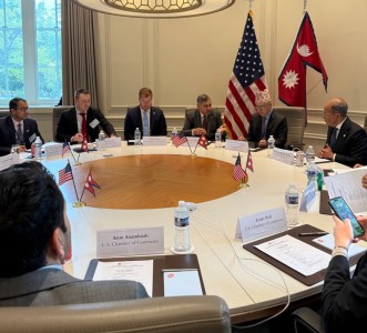 अर्थमन्त्री खनालद्वारा अमेरिका चेम्बर अफ कमर्सको बिजनेस डायलगलाई सम्बोधन   