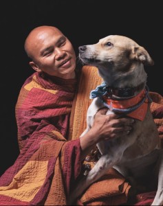 बुद्धको सन्देश बोकेका भिक्षुहरूको अमेरिकामा ‘लङ्ग मार्च’   