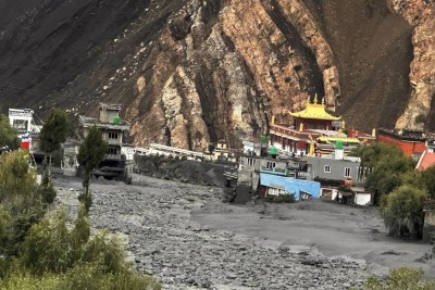 बाढीग्रस्त कागबेनी तीन दिनदेखि अन्धकारमा   