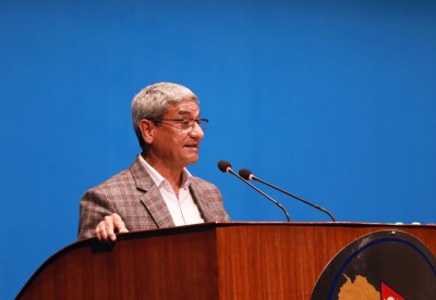 पूर्व विशिष्टलाई कानुन बनाएर सेवासुविधा दिन आवश्यक : गृहमन्त्री लेखक        