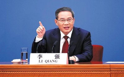 चीनका प्रधानमन्त्री ली छ्याङले सिंगापूरको भ्रमण गर्नुहुने