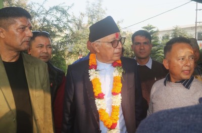 कांग्रेस नेता डा. कोइरालाद्वारा मोरङ क्षेत्र नं ६ मा उम्मेदवारी दर्ता   