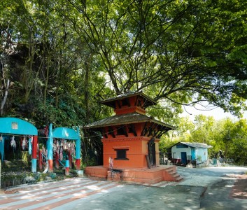 धार्मिक पर्यटकीय गन्तव्य बन्दै मालिका मन्दिर   