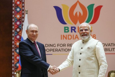 ब्रिक्स शिखर सम्मेलनअघि मोदी-पुटिन भेटमा व्यापार, ऊर्जा र रक्षाबारे छलफल