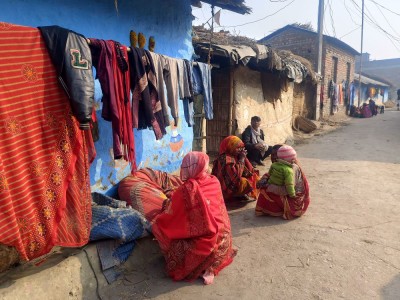 चुनाव आएसँगै मुसहर बस्तीमा पुग्न थाले नेताहरु        