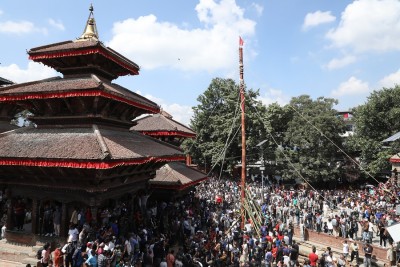 हनुमानढोका दरबार क्षेत्रमा इन्द्रध्वजोत्थान   