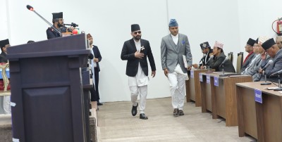 ‘सिलाम साक्मा’मा सजिएर बालेनको शपथ   