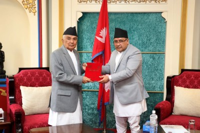 राष्ट्रपतिसमक्ष सर्वोच्च अदालतको वार्षिक प्रतिवेदन पेश       