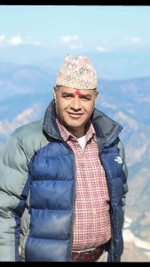 डडेल्धुरामा ३४ वर्षे कांग्रेस विरासत तोडेका जोशीको यात्राः शिक्षकदेखि सांसदसम्म   