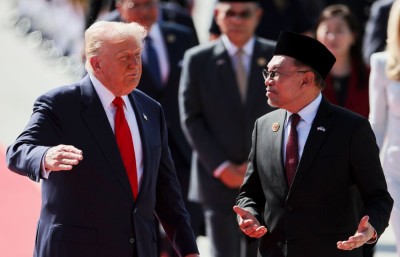 ट्रम्पको उपस्थितिमा थाइल्यान्ड-कम्बोडिया युद्धविराम सम्झौतामा हस्ताक्षर