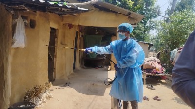 औलो र कालाजार नियन्त्रणका लागि विषादी छिट्न सुरु    