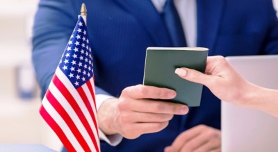 ट्रम्पद्वारा अमेरिकाको ग्रिन कार्ड लटरी स्थगित        