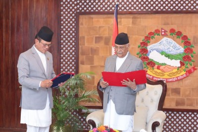 प्रधानमन्त्रीसमक्ष राज्यमन्त्री गर्बुजाको शपथ        