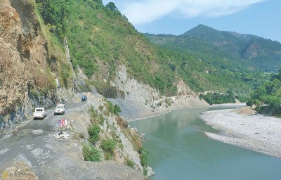 पहिरोले अवरुद्ध कालीगण्डकी कोरिडोर आठ घण्टापछि सञ्चालन    