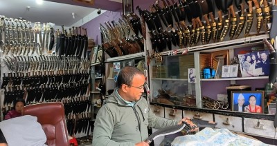 भोजपुरमा बन्छन् पाँच सयदेखि ५२ हजारसम्मका ‘भोजपुरे खुकुरी’   