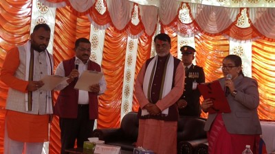 मधेस प्रदेश सरकारका नवनियुक्त दुई मन्त्रीद्वारा शपथ ग्रहण    