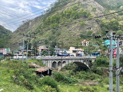 मध्यपहाडी लोकमार्गको मोदीखोलामा पुल निर्माण सुरु   