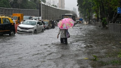सामान्यभन्दा चाँडो मनसुनी वर्षाले मुम्बई प्रभावित        